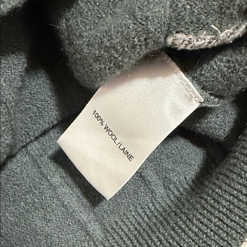 Vintage Adidas Men’s Sz. L 100% Wool Gray V Neck Ribbed Sweater Vest Golf